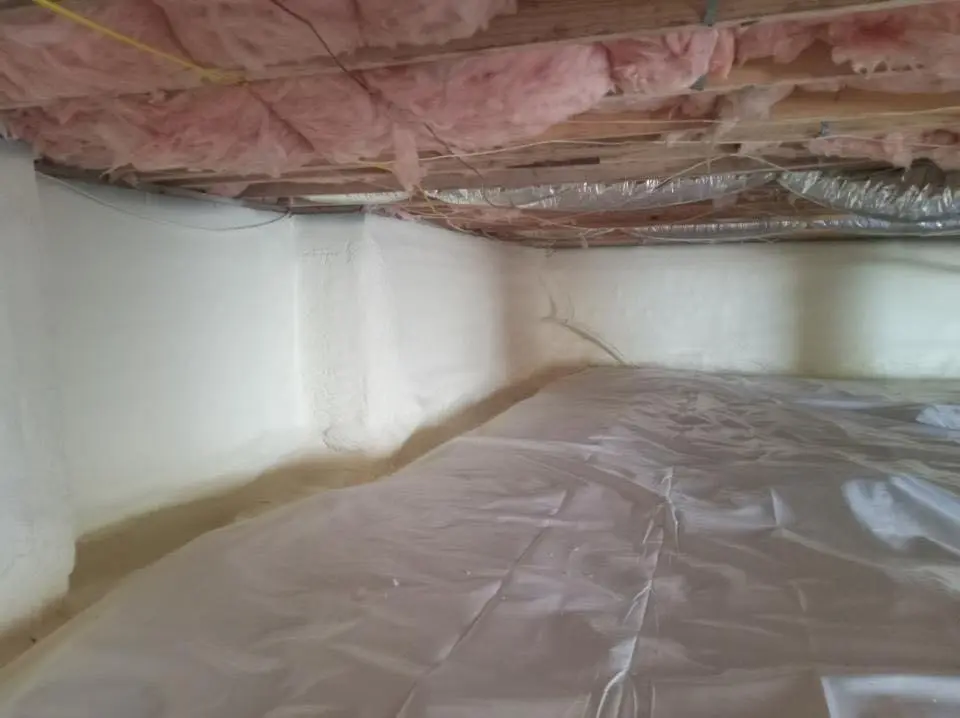 Crawl space encapsulation with closed-cell spray foam for Spray Foam Roofing in Putnam